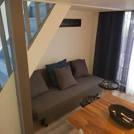* Studio * L'escale Du Monde * Vénissieux
