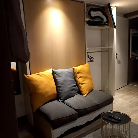 * Studio * L'escale Du Monde * Vénissieux